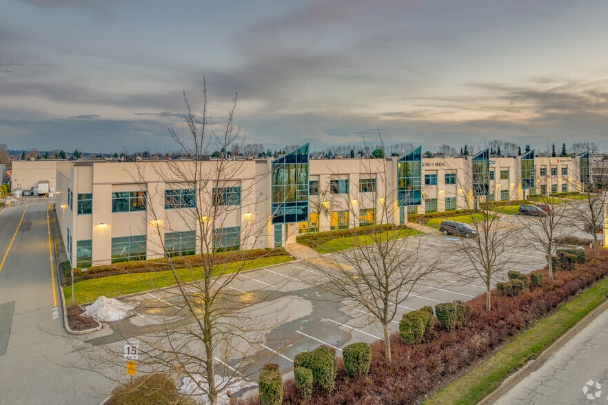 1480-1492 Cliveden Ave, Delta, BC for lease - Primary Photo - Image 1 of 5