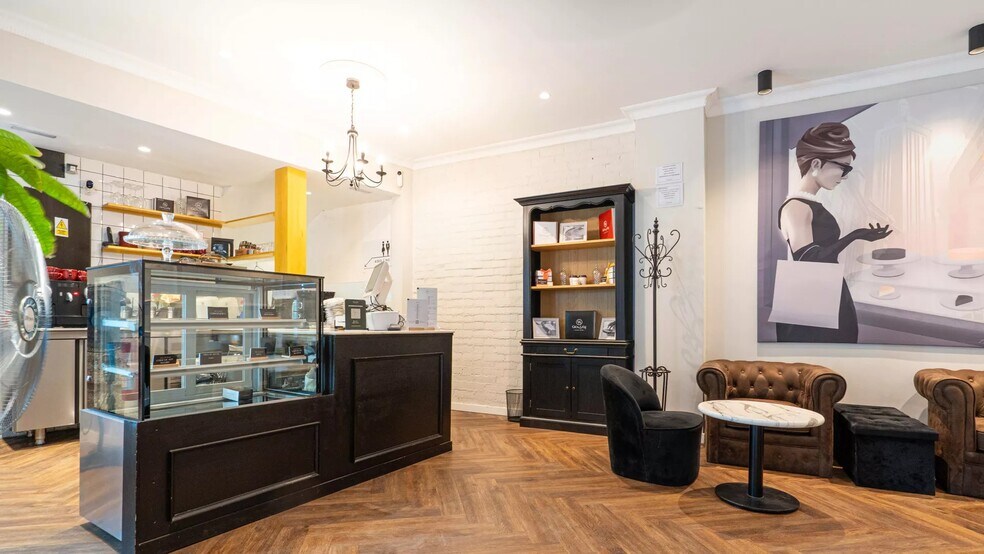 in Madrid, Madrid for sale - Interior Photo - Image 1 of 1