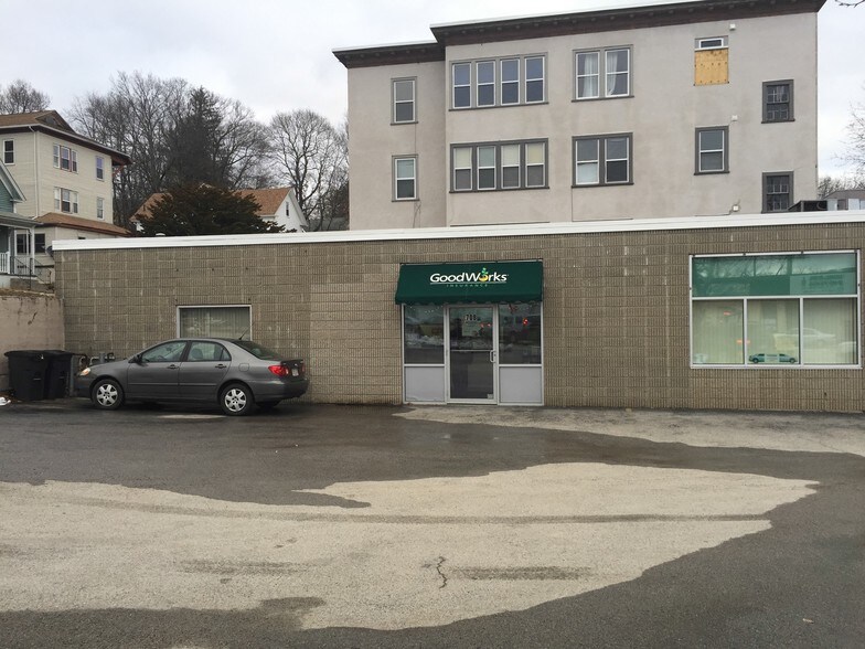 708 Park Ave, Worcester, MA 01603
