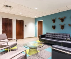 2302 Parklake Dr, Atlanta GA - Bar