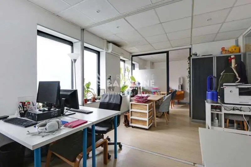 164-170 Rue Victor Hugo, Levallois-Perret for sale - Interior Photo - Image 2 of 12