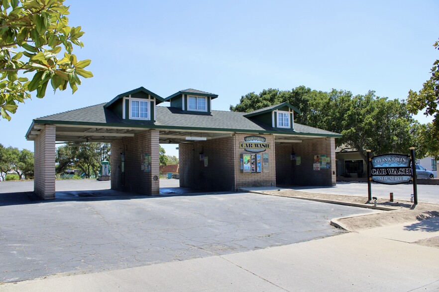 Clean & Green Self Serve Car Washes portfolio of 2 properties for sale on LoopNet.com - Building Photo - Image 2 of 30