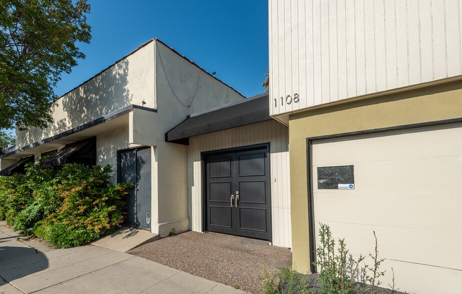 1108 Tamarind Ave, Los Angeles, CA for sale - Building Photo - Image 3 of 18