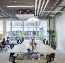 123 Boulevard De Grenelle, Paris for lease Interior Photo- Image 2 of 10