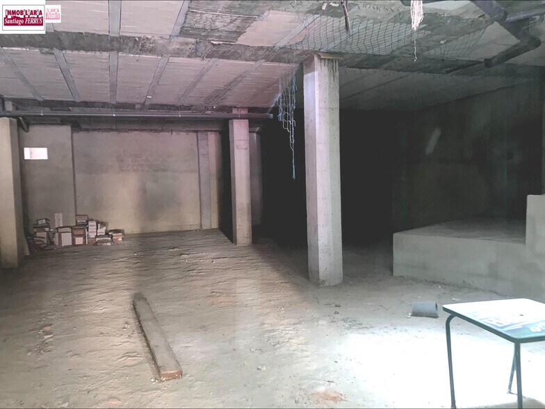Retail in Almussafes for sale - Building Photo - Image 2 of 6