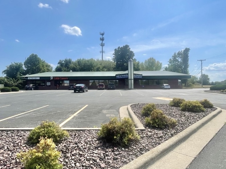 4214 S Farm Road 135, Springfield, MO for lease - Building Photo - Image 2 of 6