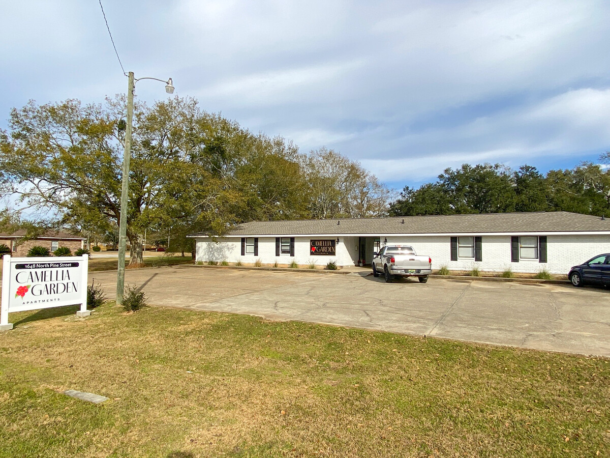 1648 N Pine St, Foley, AL 36535 | LoopNet