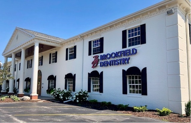 13965 W Burleigh Rd, Brookfield, WI for lease - Building Photo - Image 2 of 8