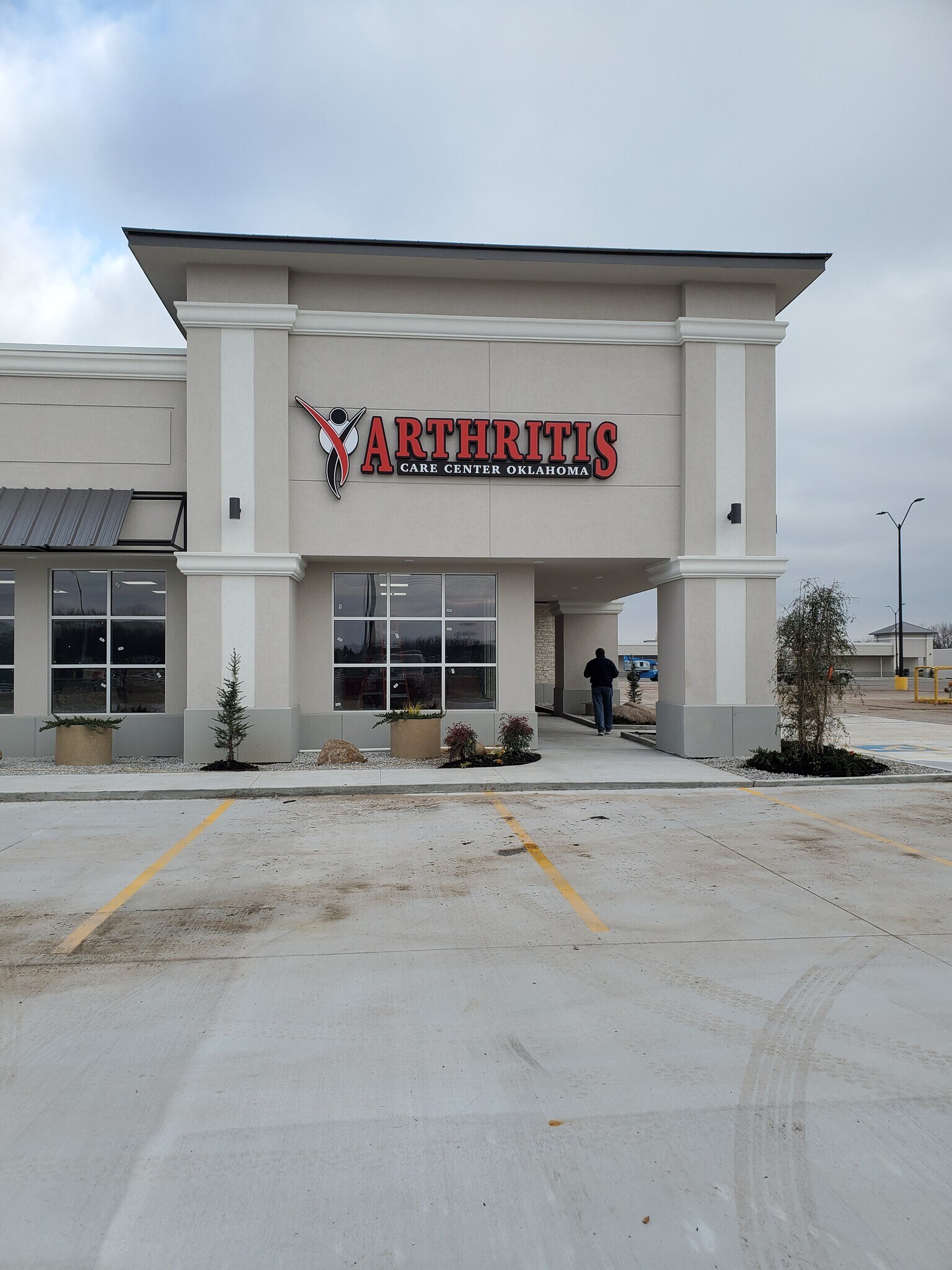 2015 W Broadway St, Ardmore, OK 73401 Thompson Square