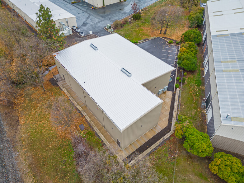 698 Tolman Creek Rd, Ashland, OR for lease - Aerial - Image 3 of 19