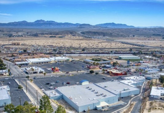 BARSTOW SHOPPING CENTER portfolio of 3 properties for sale on LoopNet.com - Building Photo - Image 2 of 5