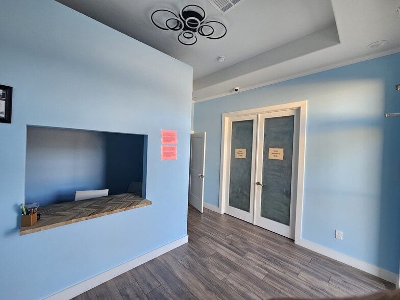 14547 Lake Business Dr, Conroe, TX for sale - Building Photo - Image 3 of 16