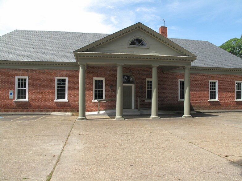 7028-7040 George Washington Mem Hwy, Gloucester, VA for sale - Building Photo - Image 1 of 1