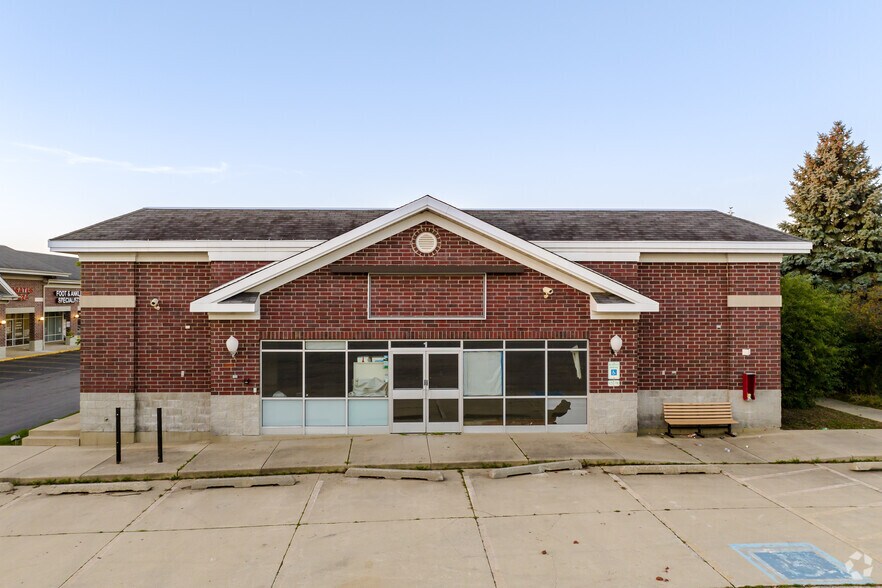 1 S Sutton Rd, Streamwood, IL for sale - Building Photo - Image 2 of 12