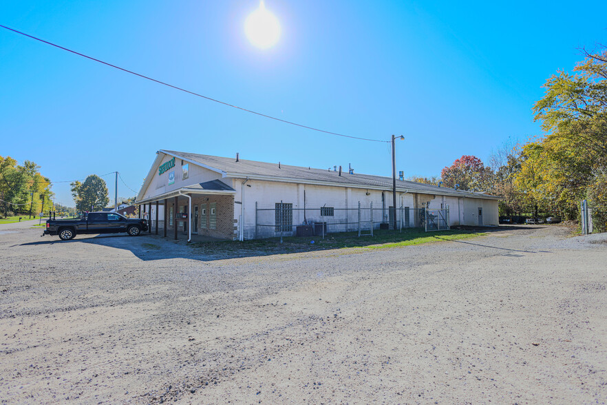 4043 Beck Ave, Louisville, OH for sale - Building Photo - Image 1 of 10