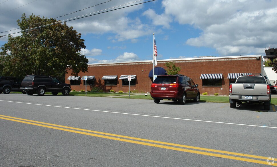 138 Sicker Rd, Latham, NY for sale - Primary Photo - Image 1 of 1