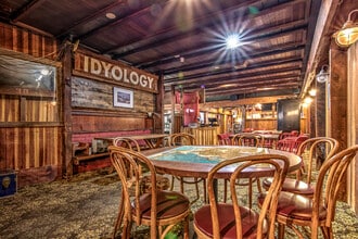 54905 N Circle Dr, Idyllwild-Pine Cove, CA for sale Interior Photo- Image 2 of 30