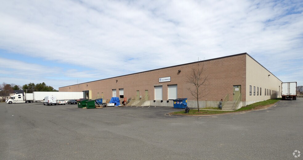 1376 W Central St, Franklin, MA for lease - Building Photo - Image 3 of 9