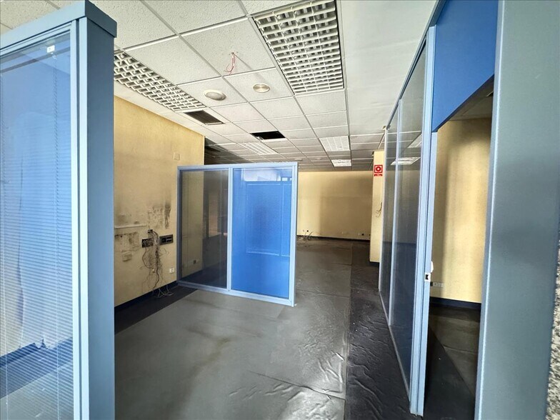 Retail in Valdepeñas for sale - Building Photo - Image 2 of 17