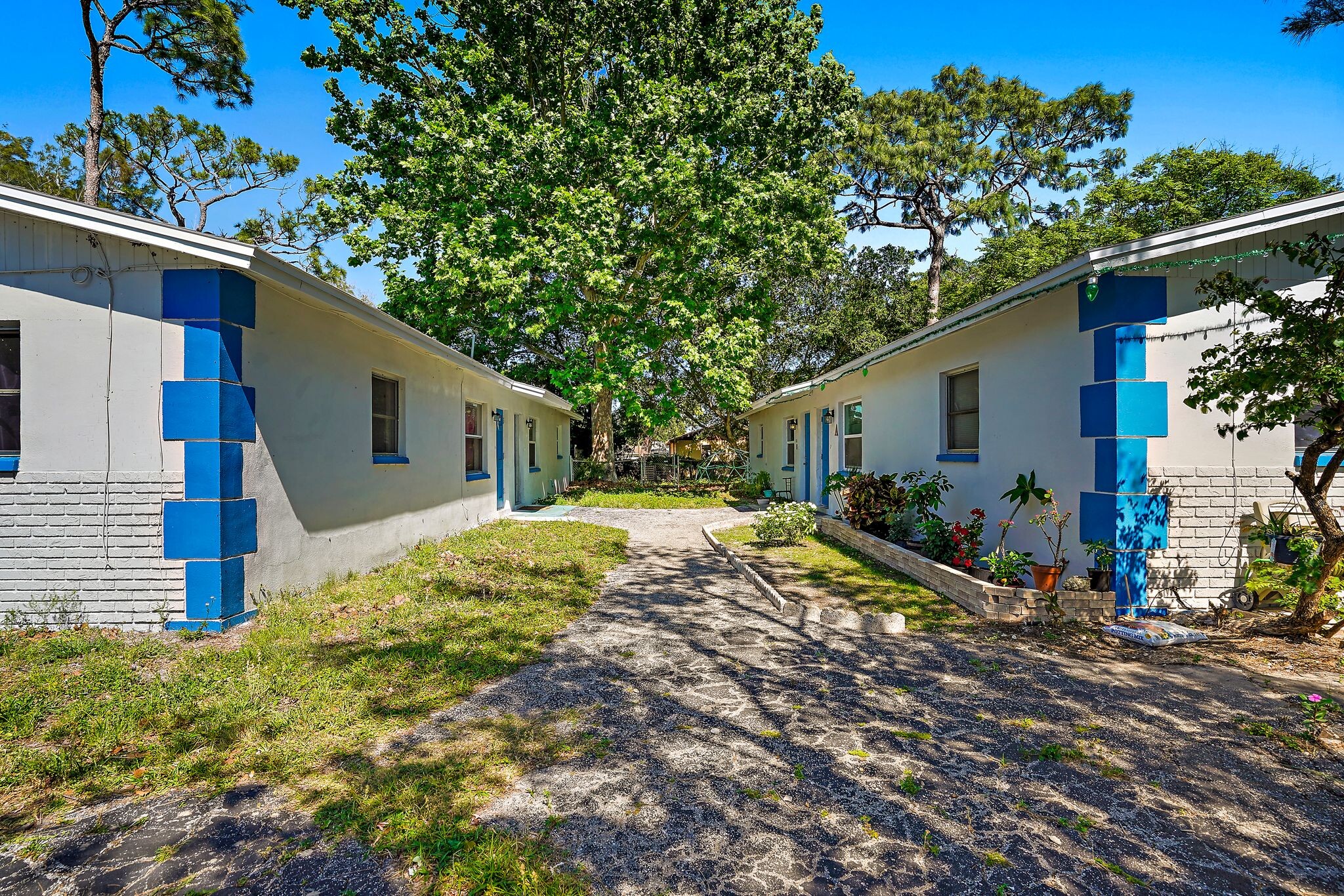 Tampa Bay 8 duplex Portfolio / 16 units portfolio of 8 properties for sale on LoopNet.com Building Photo- Image 1 of 15