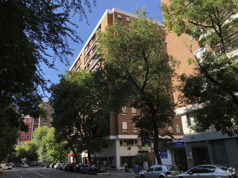 Calle De Rodríguez San Pedro, 8, Madrid, Madrid for lease - Building Photo - Image 2 of 2