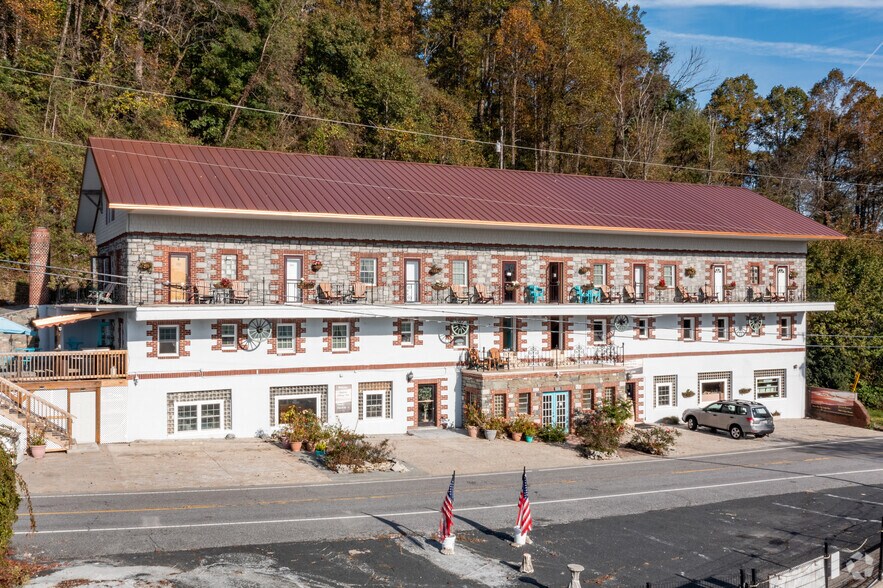 12255 Highway 226A, Spruce Pine, NC for sale - Building Photo - Image 1 of 1