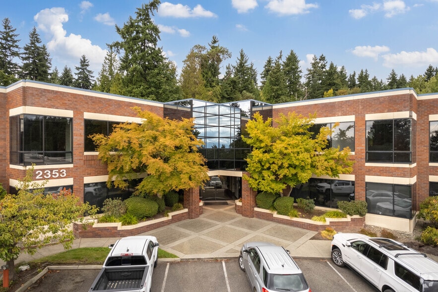2353 130th Ave NE, Bellevue, WA for lease - Primary Photo - Image 1 of 4