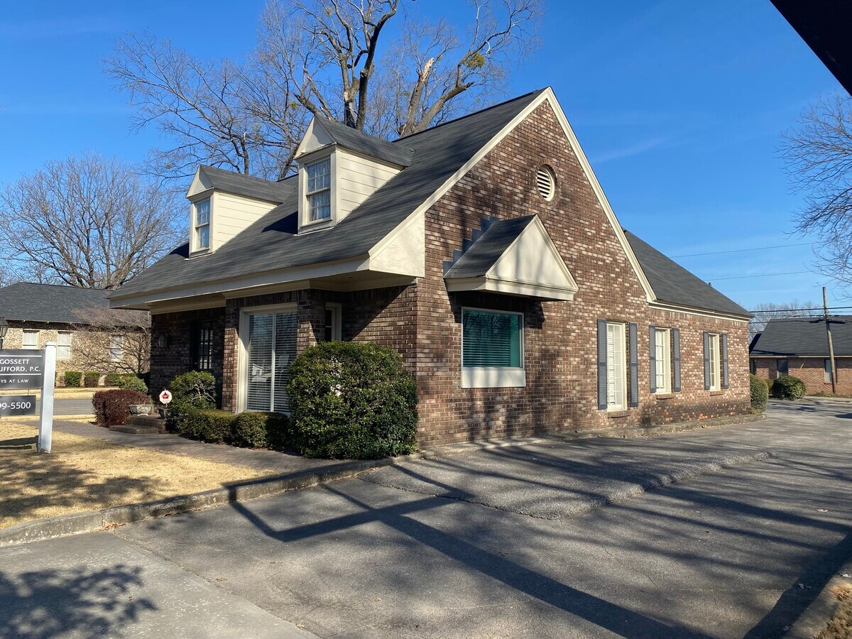 7900 Parkway Dr, Leeds, AL 35094