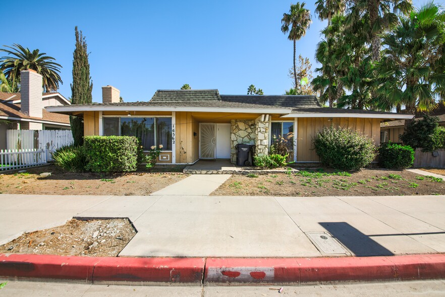 16562 Goldenwest St, Huntington Beach, CA for sale - Building Photo - Image 1 of 7