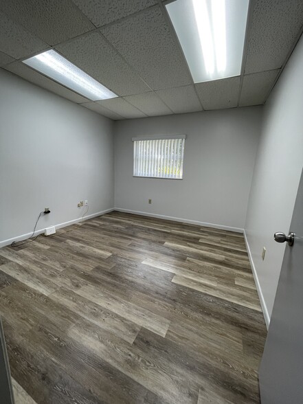 3201 NW 24th Street Rd, Miami, FL for lease - Interior Photo - Image 2 of 5