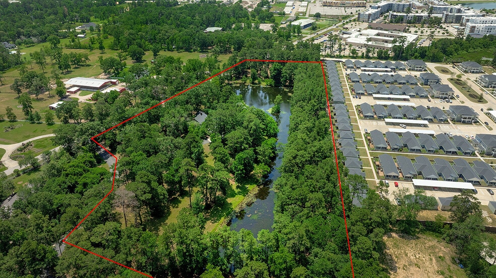 15598 Bedford Ln, Conroe, TX for sale - Building Photo - Image 2 of 64