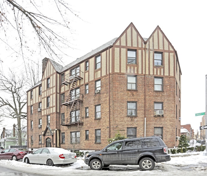 143-28 Cherry Ave, Flushing, NY for sale - Primary Photo - Image 1 of 1