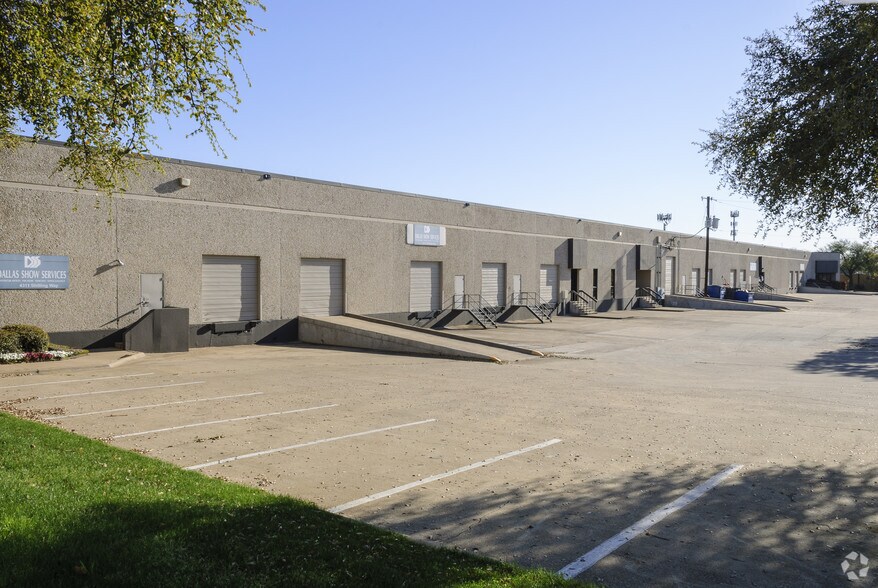 4301-4311 Shilling Way, Dallas, TX for lease - Building Photo - Image 2 of 7