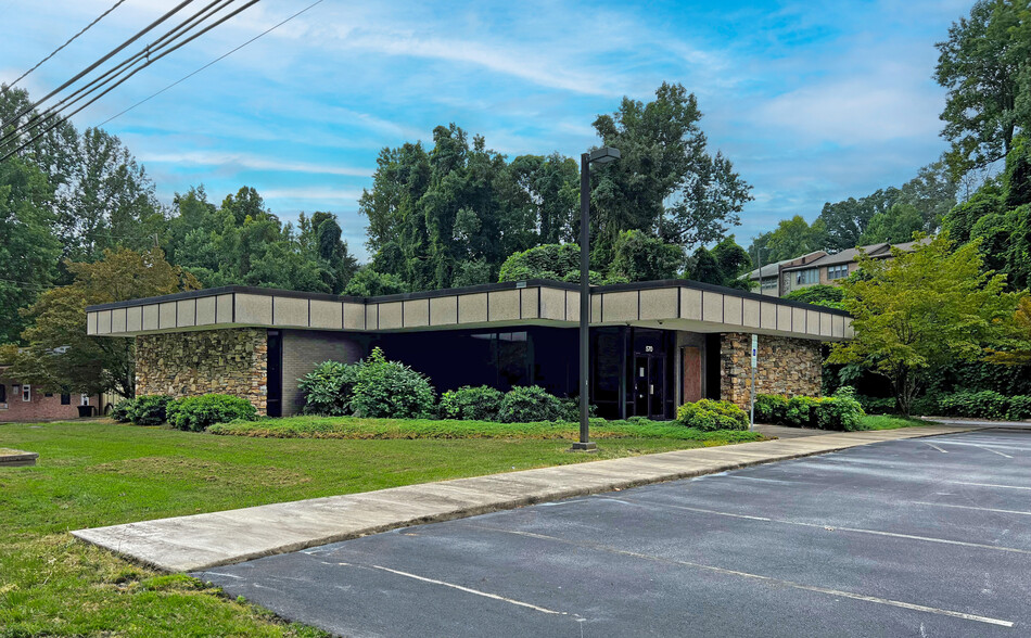 570 S Trade St, Tryon, NC for sale - Building Photo - Image 1 of 6