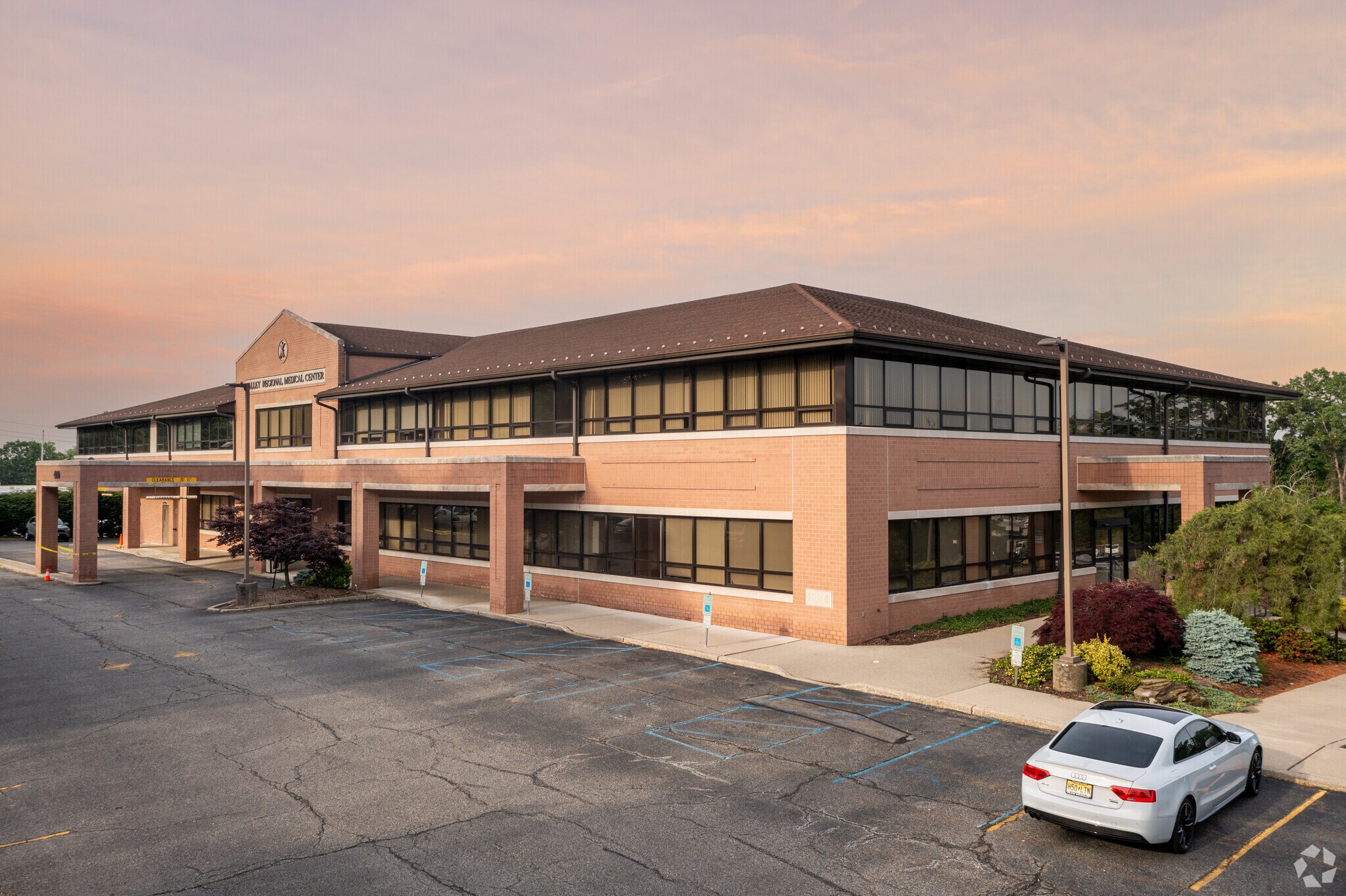 400 Franklin Tpke, Mahwah, NJ for sale Primary Photo- Image 1 of 1