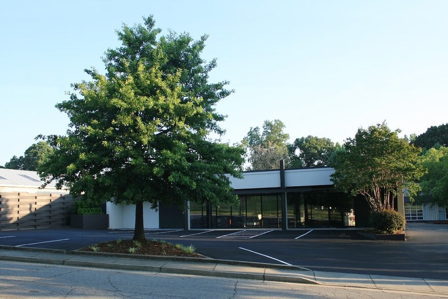 739 Trabert Ave NW, Atlanta, GA for sale - Building Photo - Image 1 of 1