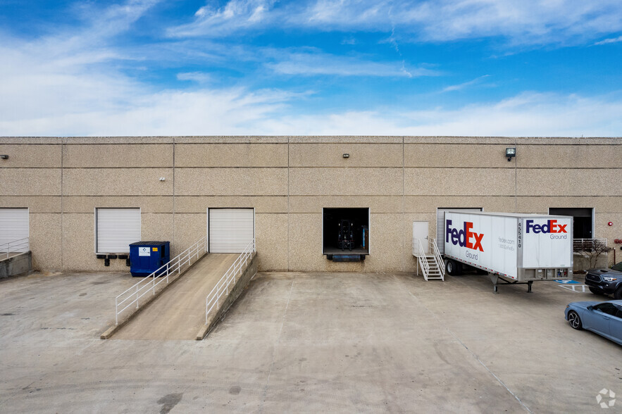 6310 Airport Fwy, Fort Worth, TX for lease - Building Photo - Image 2 of 7