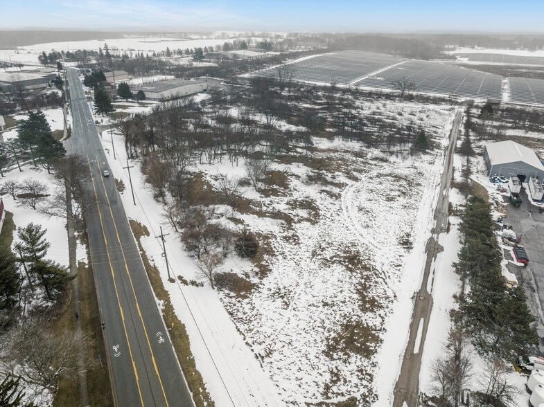 331 Demille Blvd, Lapeer, MI for sale - Aerial - Image 3 of 9