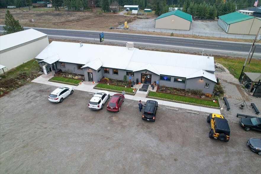 802 S Shore Diamond Lake Rd, Newport, WA for sale - Building Photo - Image 1 of 68