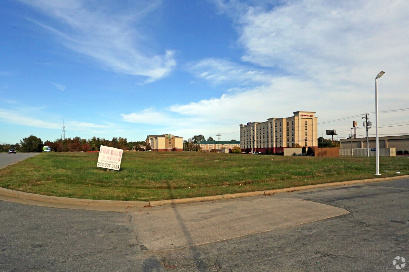 Premier Blvd, Roanoke Rapids, NC 27870