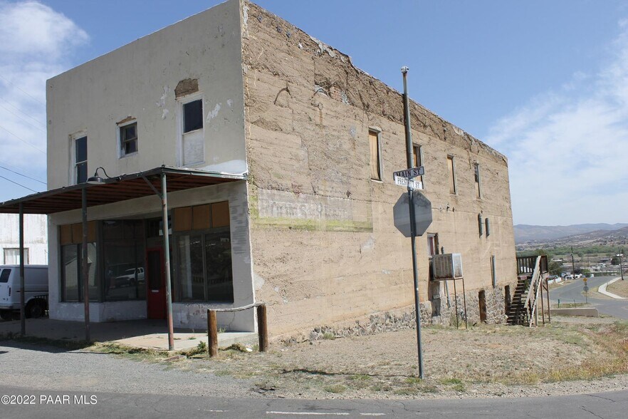 12870 E Main St, Dewey-Humboldt, AZ for sale - Primary Photo - Image 1 of 1