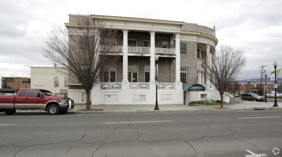 202 N Central Ave, Medford, OR for lease - Building Photo - Image 2 of 3