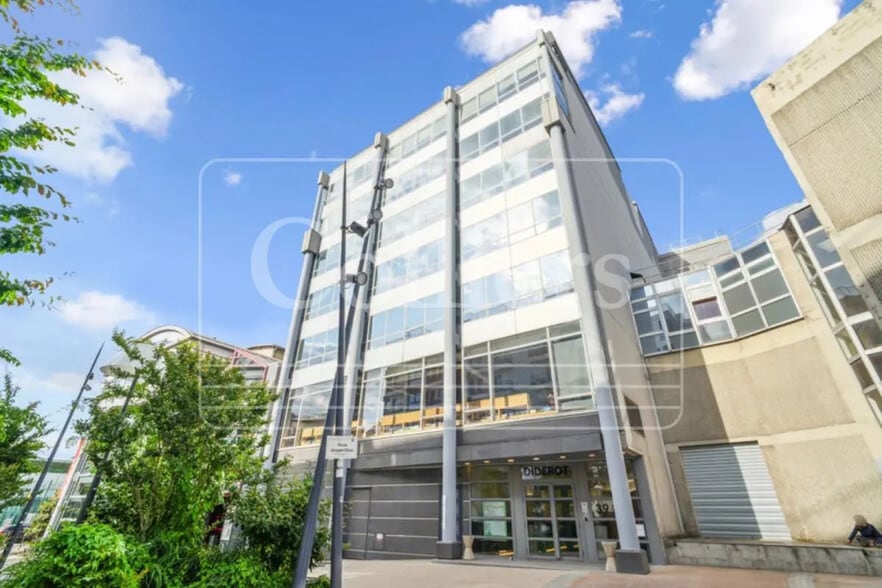 39 Rue Du Gouverneur Général Eboué, Issy-les-Moulineaux for lease - Building Photo - Image 2 of 2