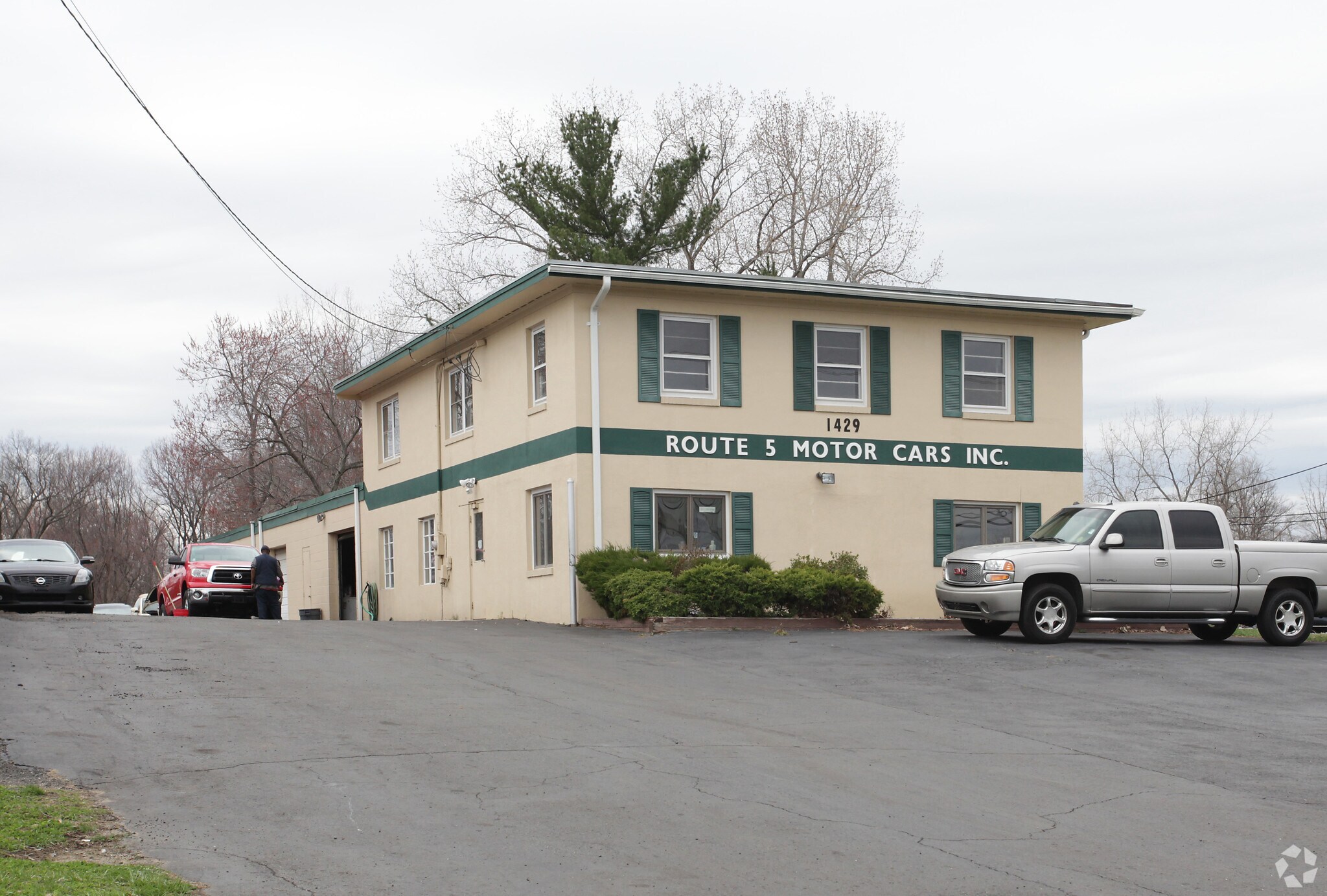 1429 John Fitch Blvd, South Windsor, CT for sale Primary Photo- Image 1 of 1