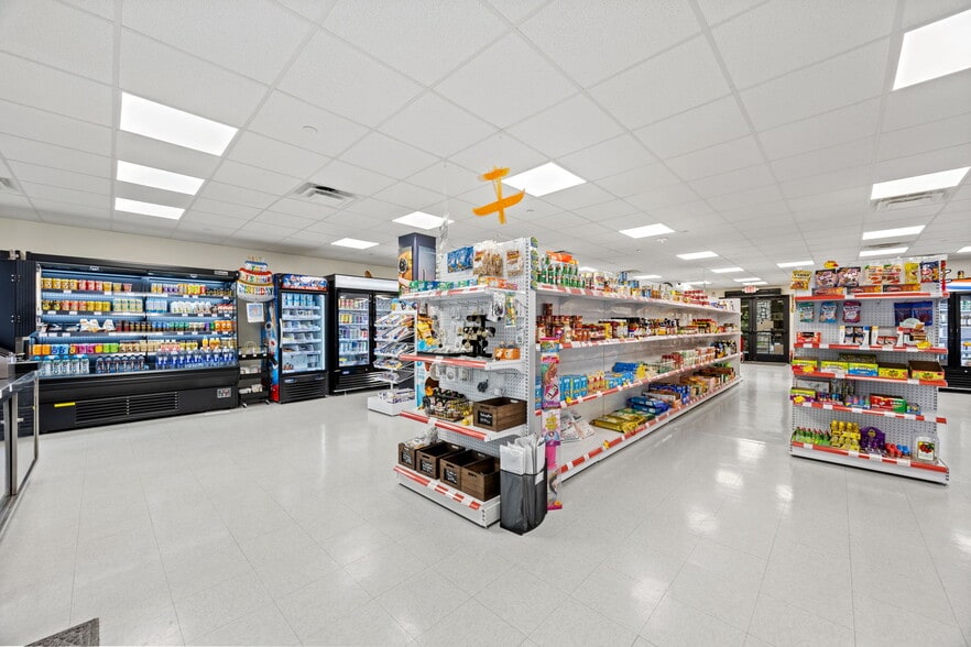 470 Mediterranean Dr, McKinney, TX for lease - Building Photo - Image 2 of 19