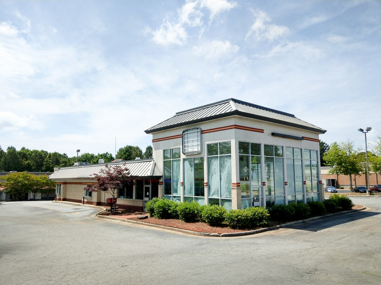 2770 Buford Hwy, Duluth, GA for sale - Primary Photo - Image 1 of 58