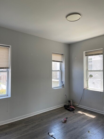 511 S 52nd St, Philadelphia, PA for sale - Building Photo - Image 1 of 1