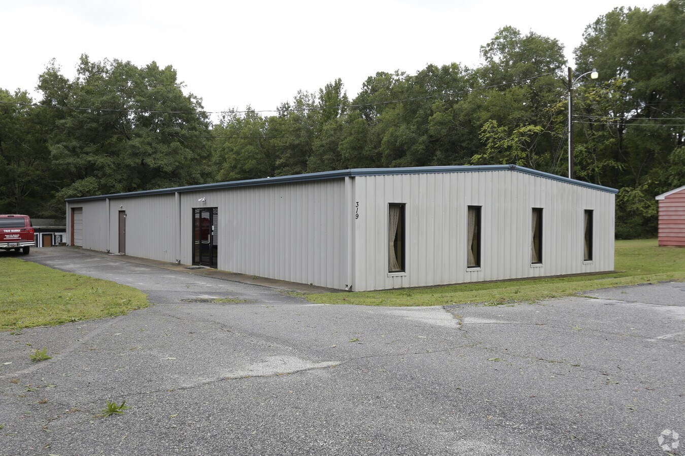 319 W Rd, Simpsonville, SC 29681