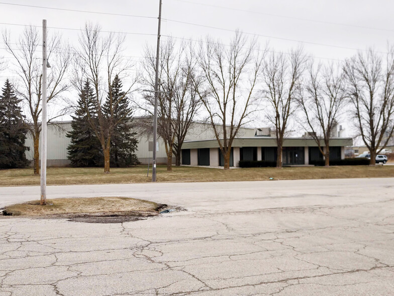 1000 Morris St, Fond Du Lac, WI for sale - Building Photo - Image 1 of 1