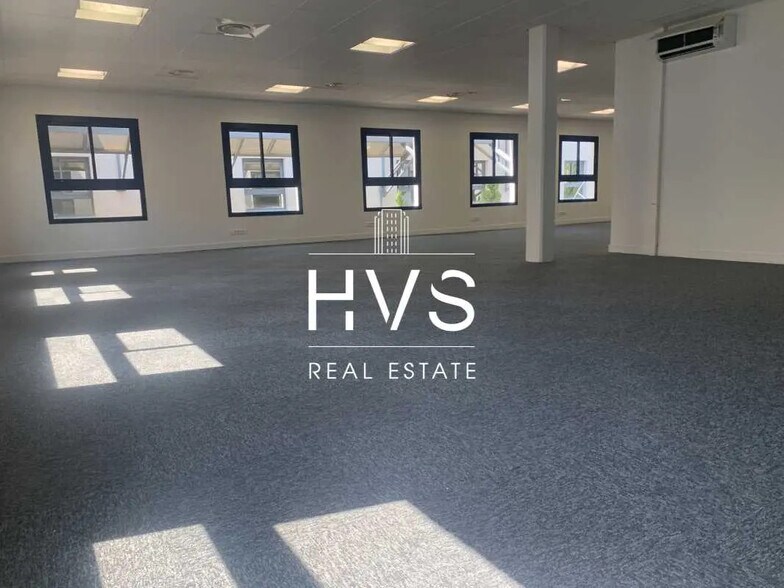 Office in Aix-en-Provence for lease - Interior Photo - Image 3 of 5